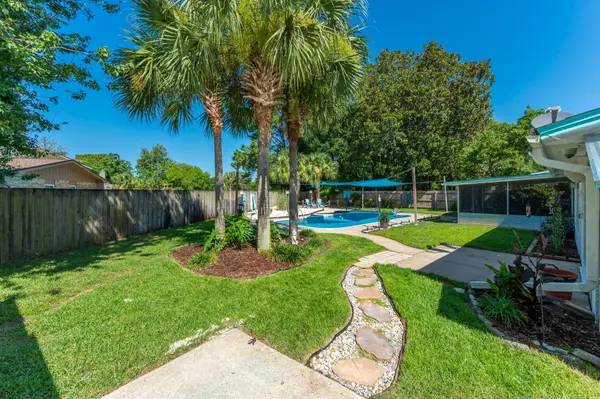 Shalimar, FL 32579,10 Lake Lorraine Circle