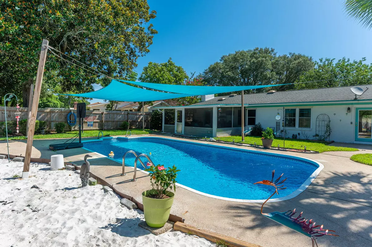Shalimar, FL 32579,10 Lake Lorraine Circle