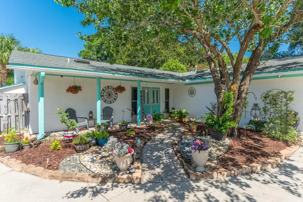 10 Lake Lorraine Circle, Shalimar, FL 32579