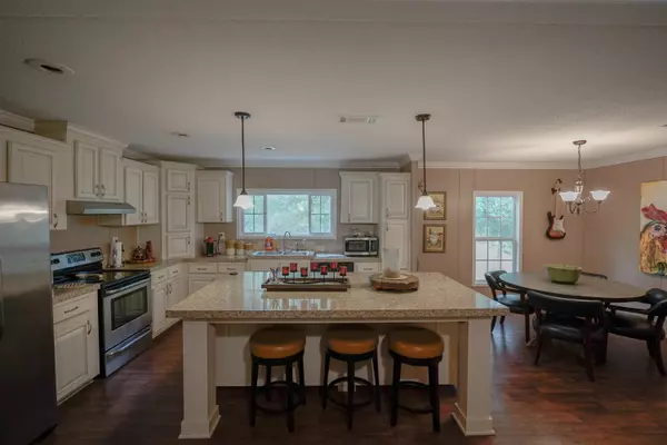 Laurel Hill, FL 32567,817 N Planters Drive