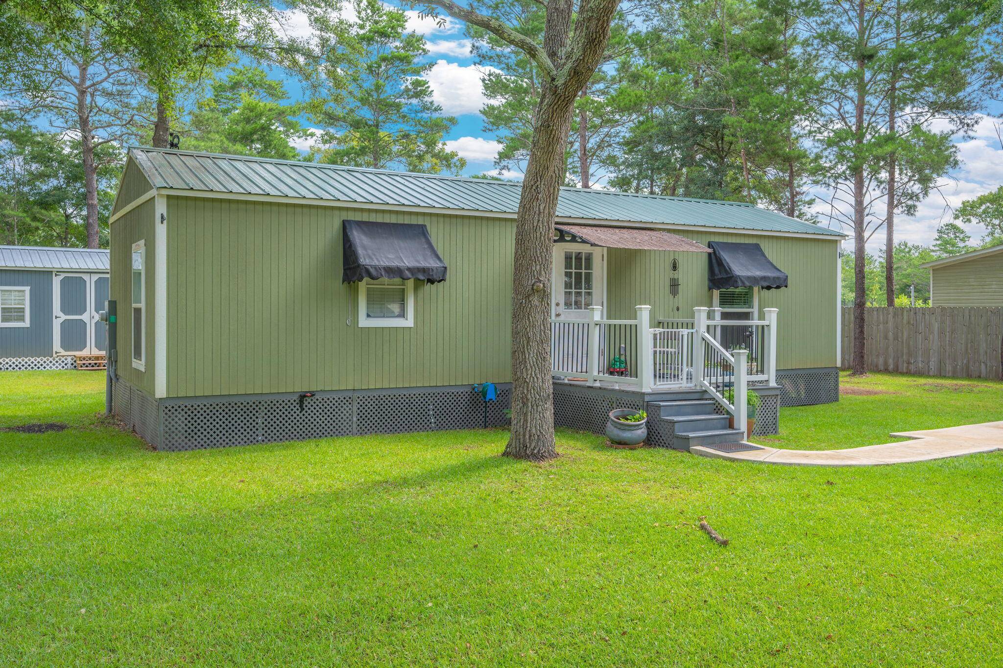 Defuniak Springs, FL 32433,211 Passion Flower Street