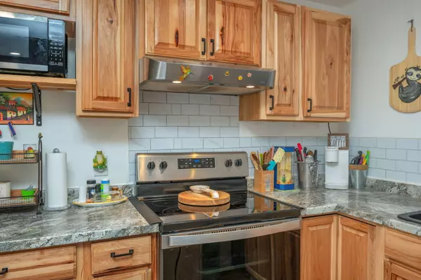 Defuniak Springs, FL 32433,211 Passion Flower Street