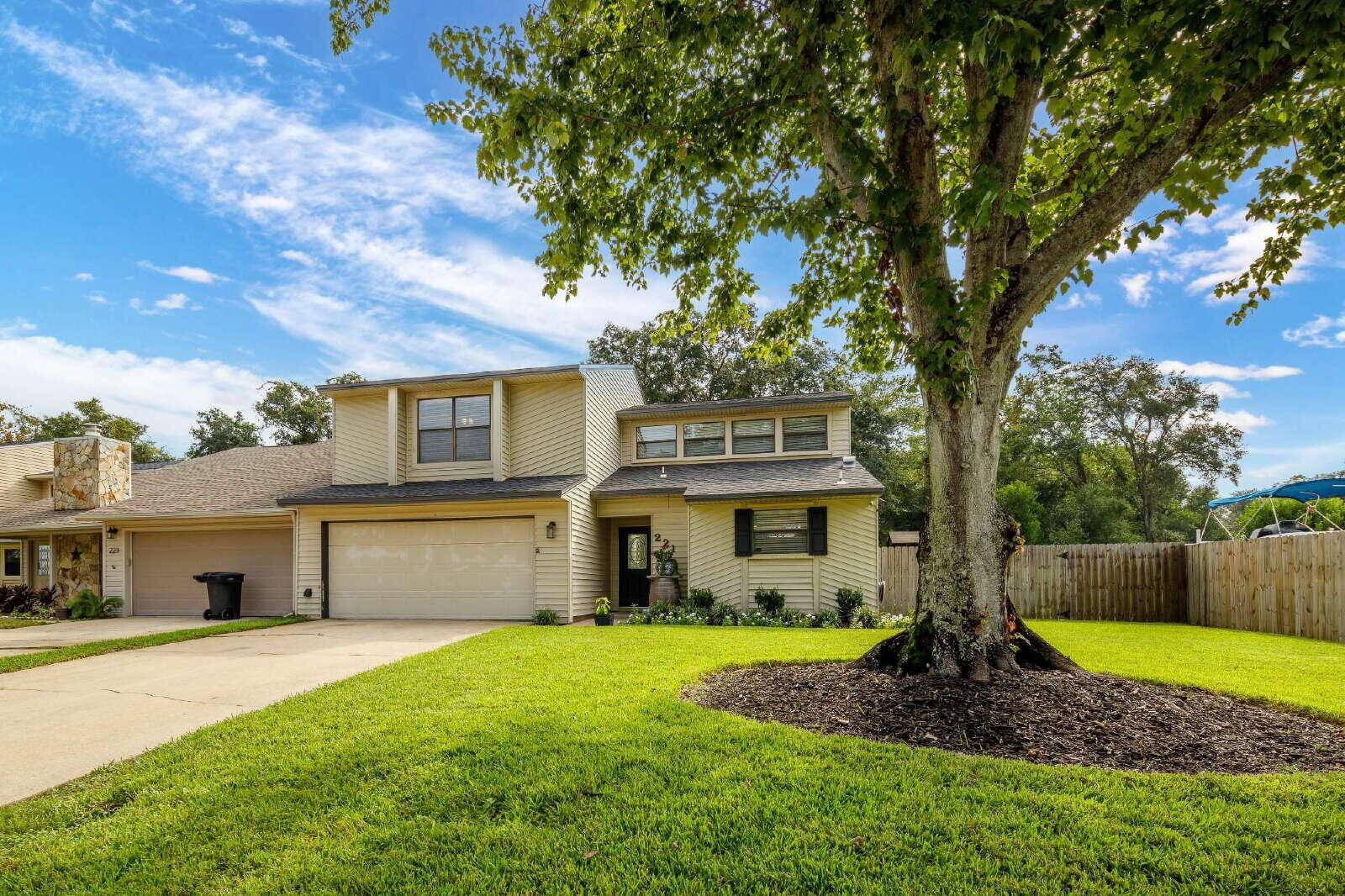 221 NW Thomas Court, Fort Walton Beach, FL 32548