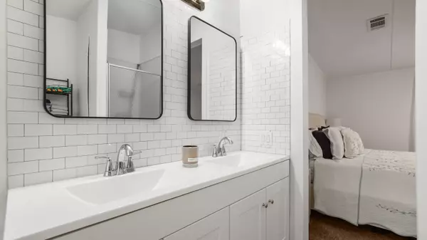 Ponce De Leon, FL 32455,12097 Hwy 81