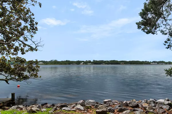 Niceville, FL 32578,82 Marina Cove Drive