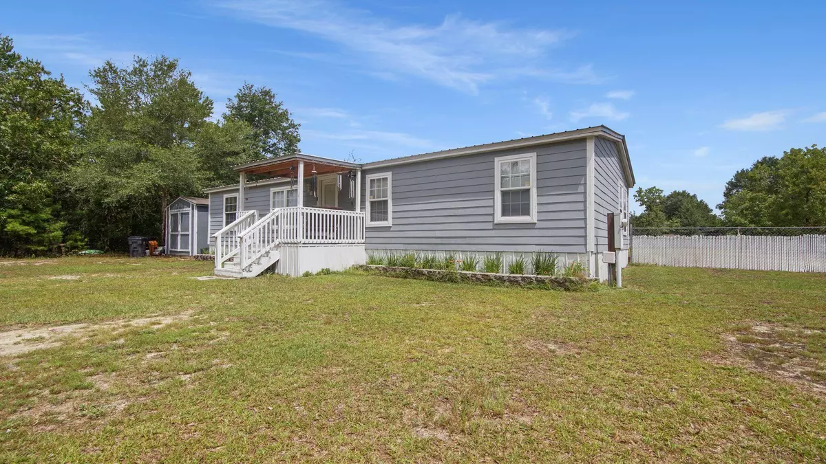 Defuniak Springs, FL 32433,915 Oakridge Road