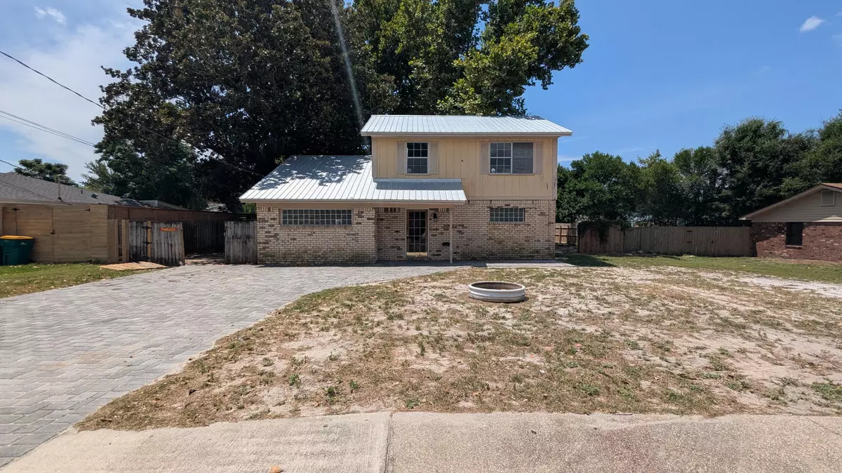 Destin, FL 32541,702 Whippoorwill Lane