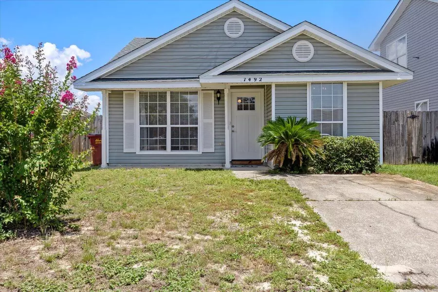 7492 Harvest Village Court, Navarre, FL 32566