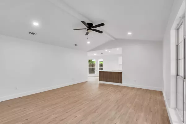 Panama City Beach, FL 32407,140 Heritage Circle