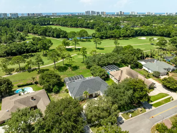 Destin, FL 32541,121 W Country Club Drive