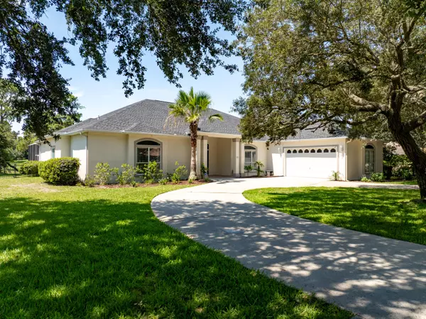 121 W Country Club Drive, Destin, FL 32541