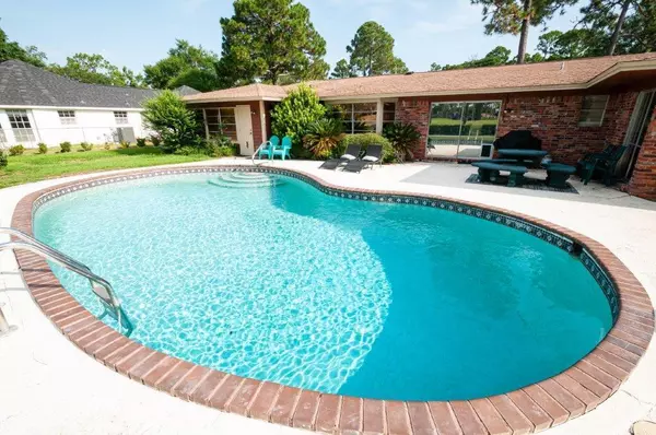 Shalimar, FL 32579,90 Country Club Road