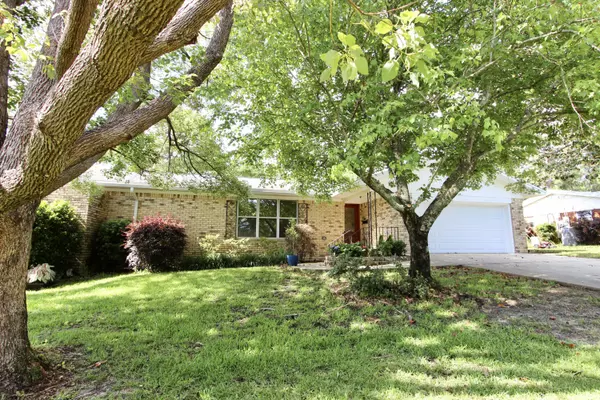 35 Birch Avenue, Shalimar, FL 32579