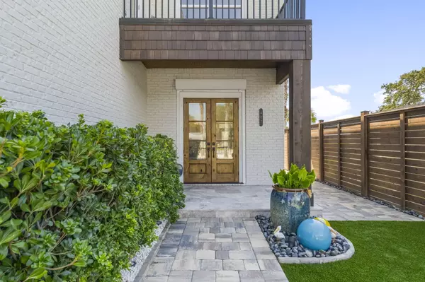Panama City Beach, FL 32413,407 petrel Street