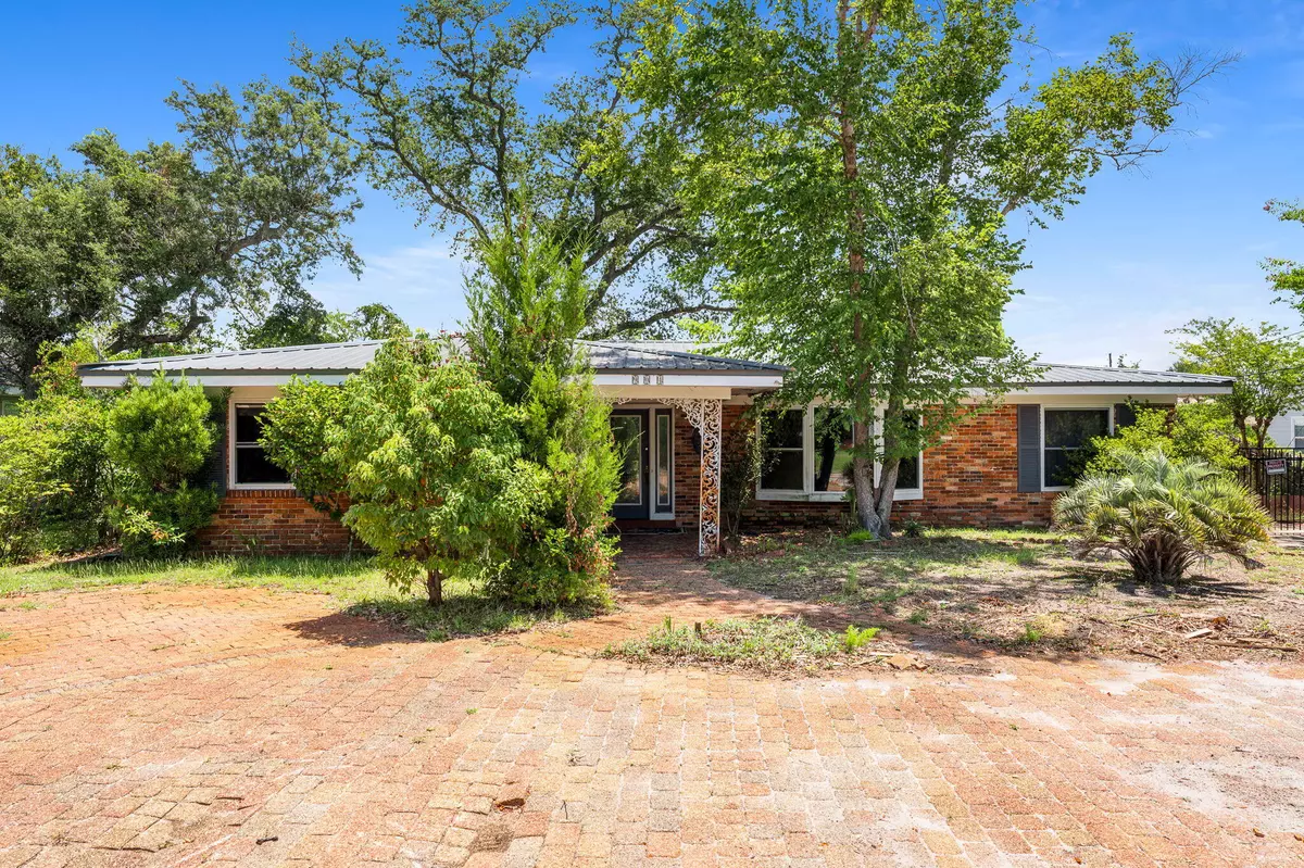 Panama City, FL 32401,904 Buena Vista Boulevard