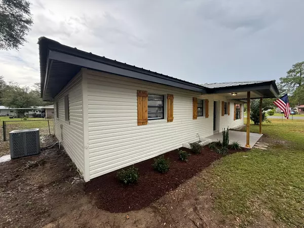 145 Turner Street, Laurel Hill, FL 32567