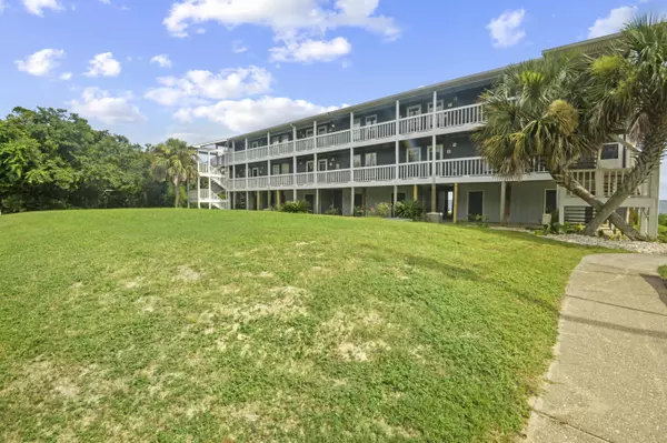 Gulf Breeze, FL 32563,5539 Soundside Drive #N