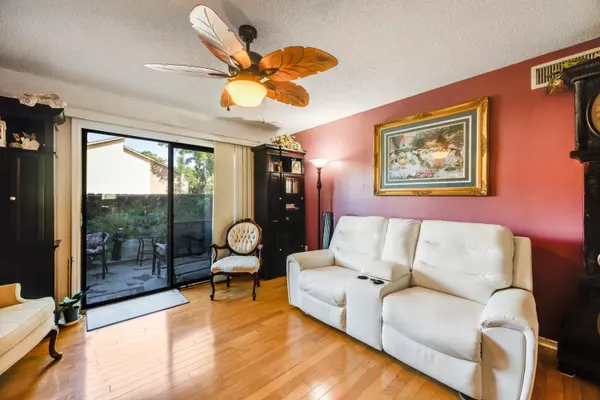 Pensacola, FL 32503,2201 SCENIC HWY Highway #B3