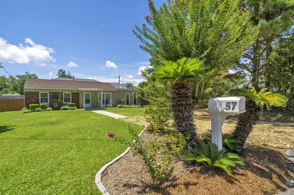 57 7th Street, Shalimar, FL 32579
