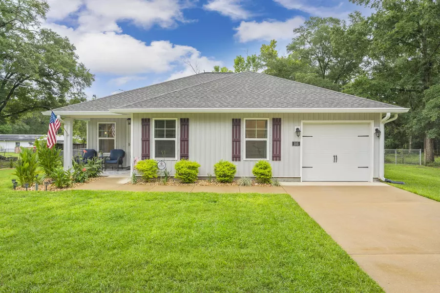 105 White Street, Defuniak Springs, FL 32435