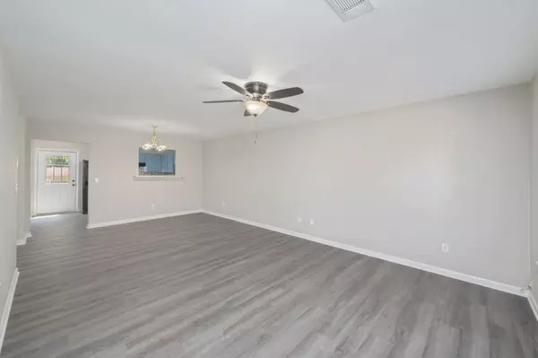Crestview, FL 32539,242 Wainwright Drive  #242