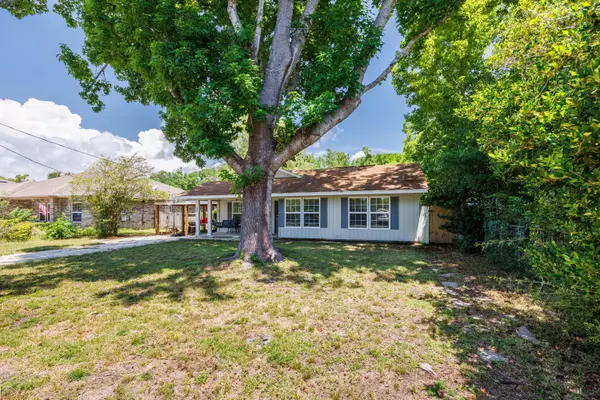 Mary Esther, FL 32569,209 Michael Avenue