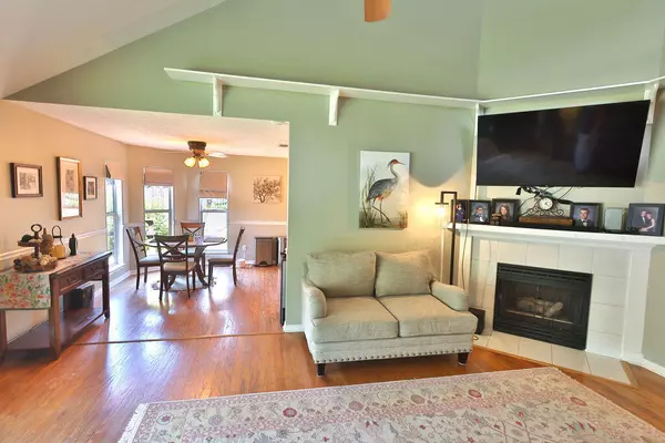 Mary Esther, FL 32569,124 Long Pointe Drive