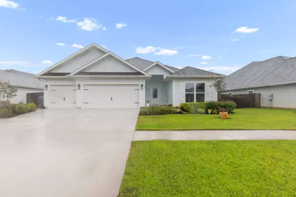 18 Hammock Circle, Freeport, FL 32439