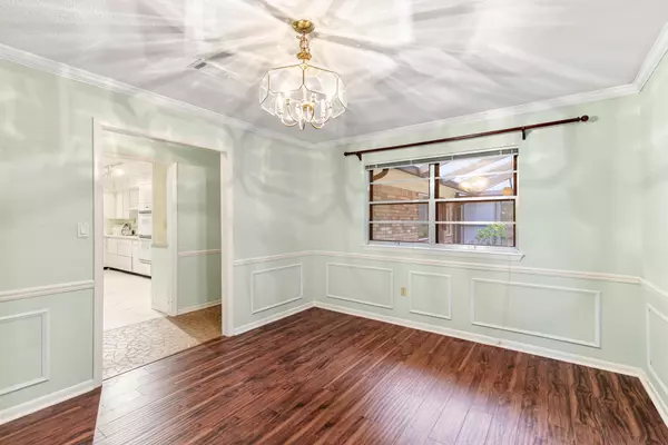 Fort Walton Beach, FL 32547,607 NE Country Club Avenue