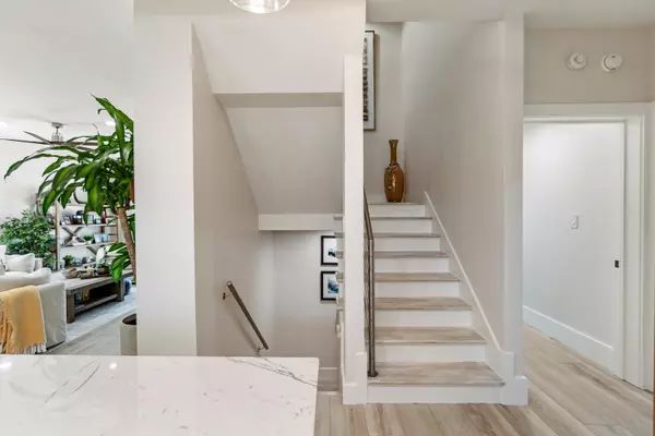 Pensacola Beach, FL 32561,1299 Fort Pickens Road  #28