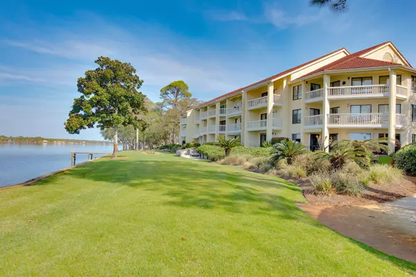 48 Marina Cove Drive  #104, Niceville, FL 32578