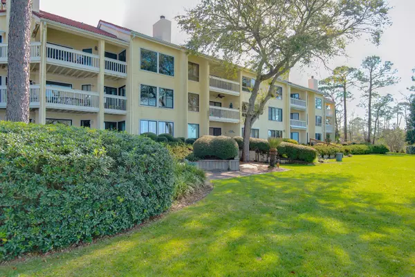 Niceville, FL 32578,48 Marina Cove Drive  #104