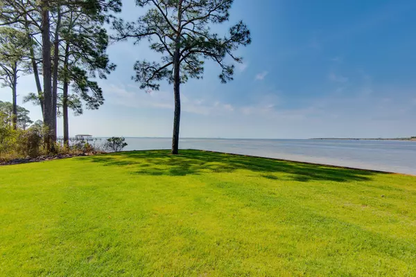 Niceville, FL 32578,48 Marina Cove Drive  #104