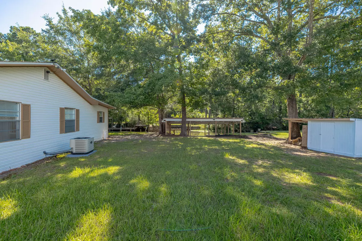 Vernon, FL 32462,151 Swamp Haven Road