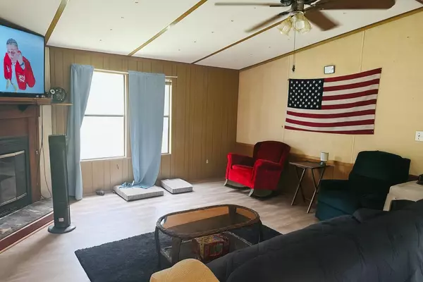 Defuniak Springs, FL 32433,201 Tangelo Street