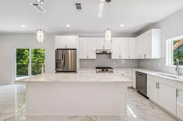 Niceville, FL 32578,410 ANCHORS Street