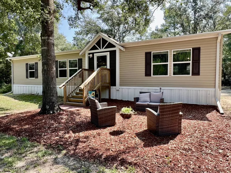 2852 Feral Lane, Caryville, FL 32427