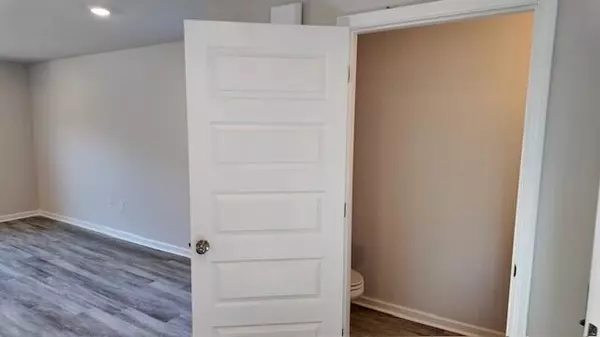 Crestview, FL 32539,6547 Burleson Boulevard