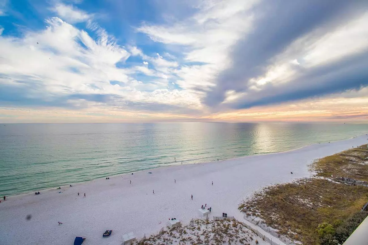 Destin, FL 32541,1002 Highway 98  #2004