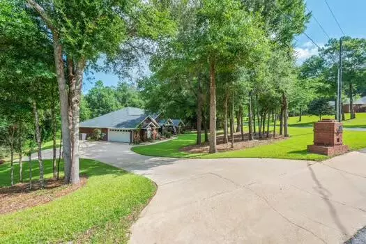 Crestview, FL 32536,5506 Kiowa Pass
