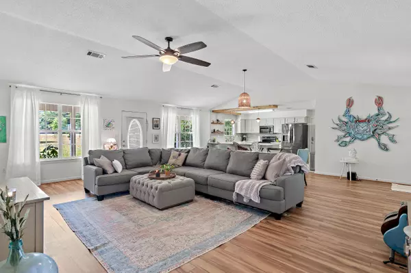 Defuniak Springs, FL 32433,675 Spring Hill Road