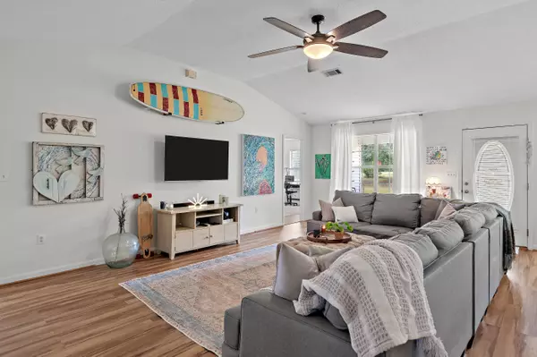 Defuniak Springs, FL 32433,675 Spring Hill Road