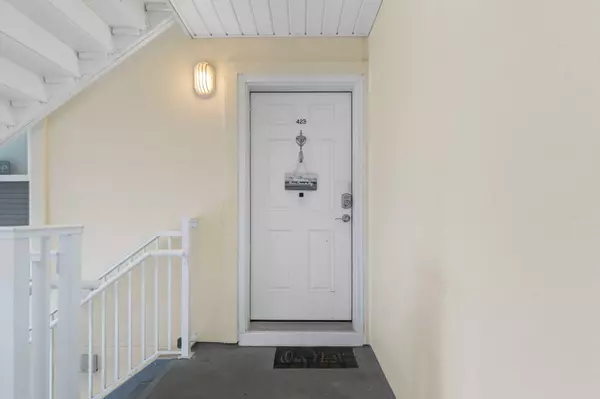 Navarre, FL 32566