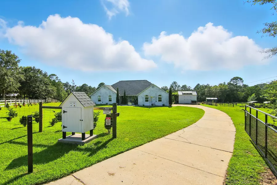 861 Molino Meadows Court, Molino, FL 32577