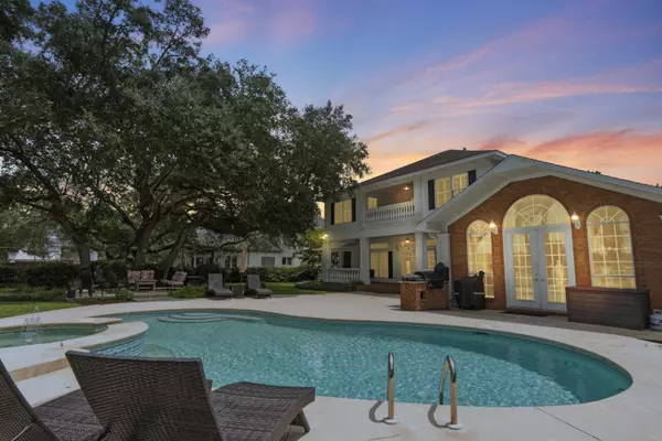 Shalimar, FL 32579,913 Sara Drive