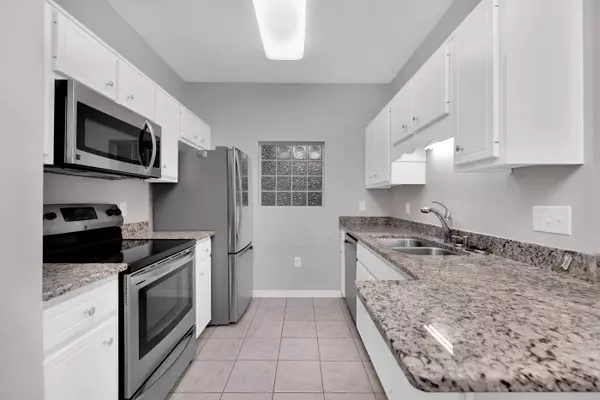 Niceville, FL 32578,1501 N Partin Drive  #206