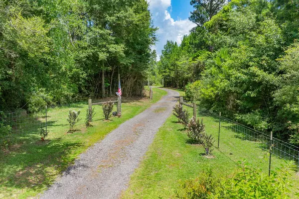 Defuniak Springs, FL 32435,691 E Indian Creek Ranch Road