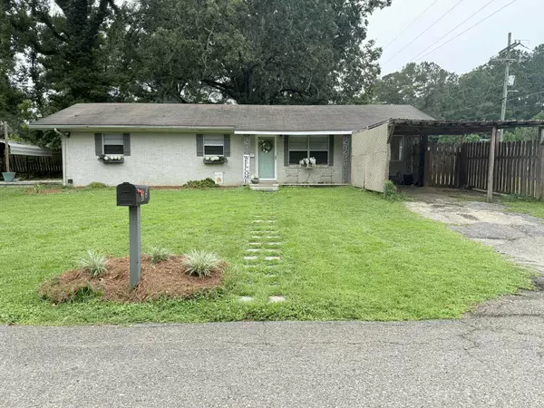305 Pierce St, Opp, AL 36467