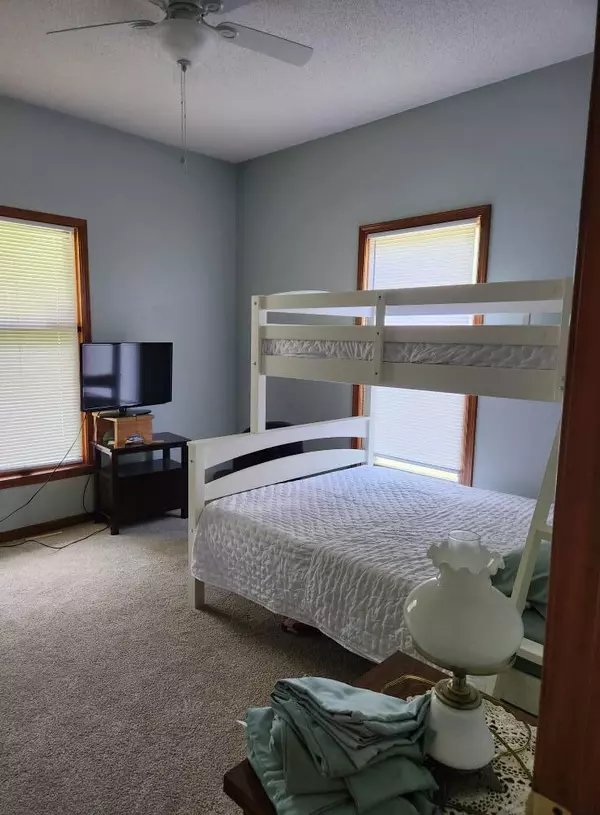 Ponce De Leon, FL 32455,2888 Highway 81