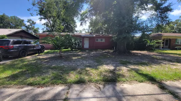 131 Adkinson Drive, Crestview, FL 32536